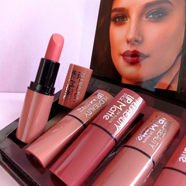 Labial en Barra Matte HUDA BEAUTY - Imagen 2
