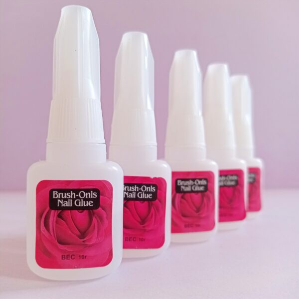 Pega de Uñas con Brochita