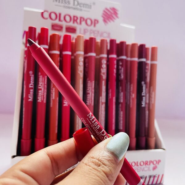 Lápiz Delineador de Labios Miss Demi